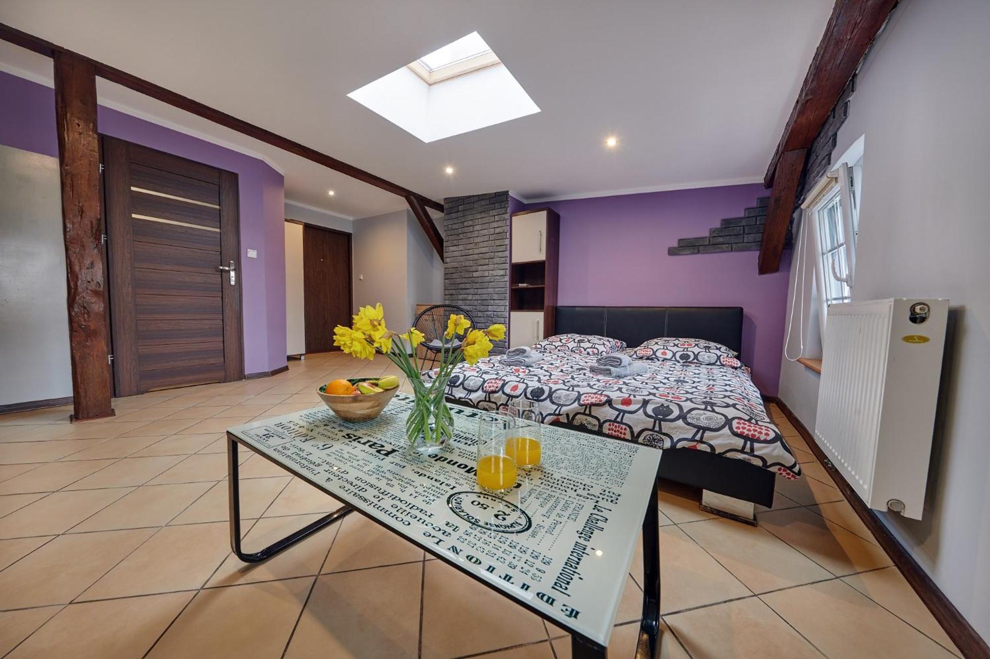 Apartment Crystal Ix